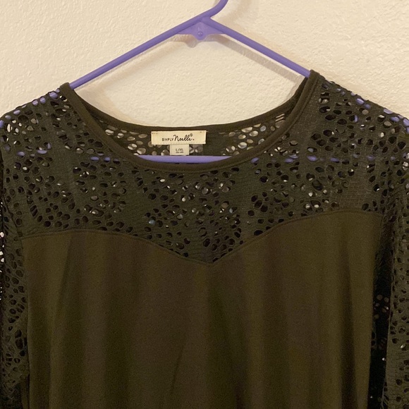 Blouse - Picture 2 of 4